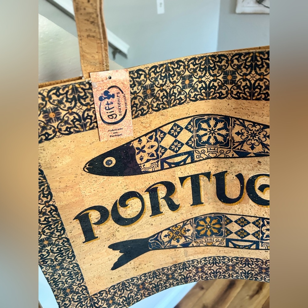 Portugal Cork Tote Bag with Fish Print - Picture 2 of 6